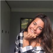 étudiante donnant des cours de français